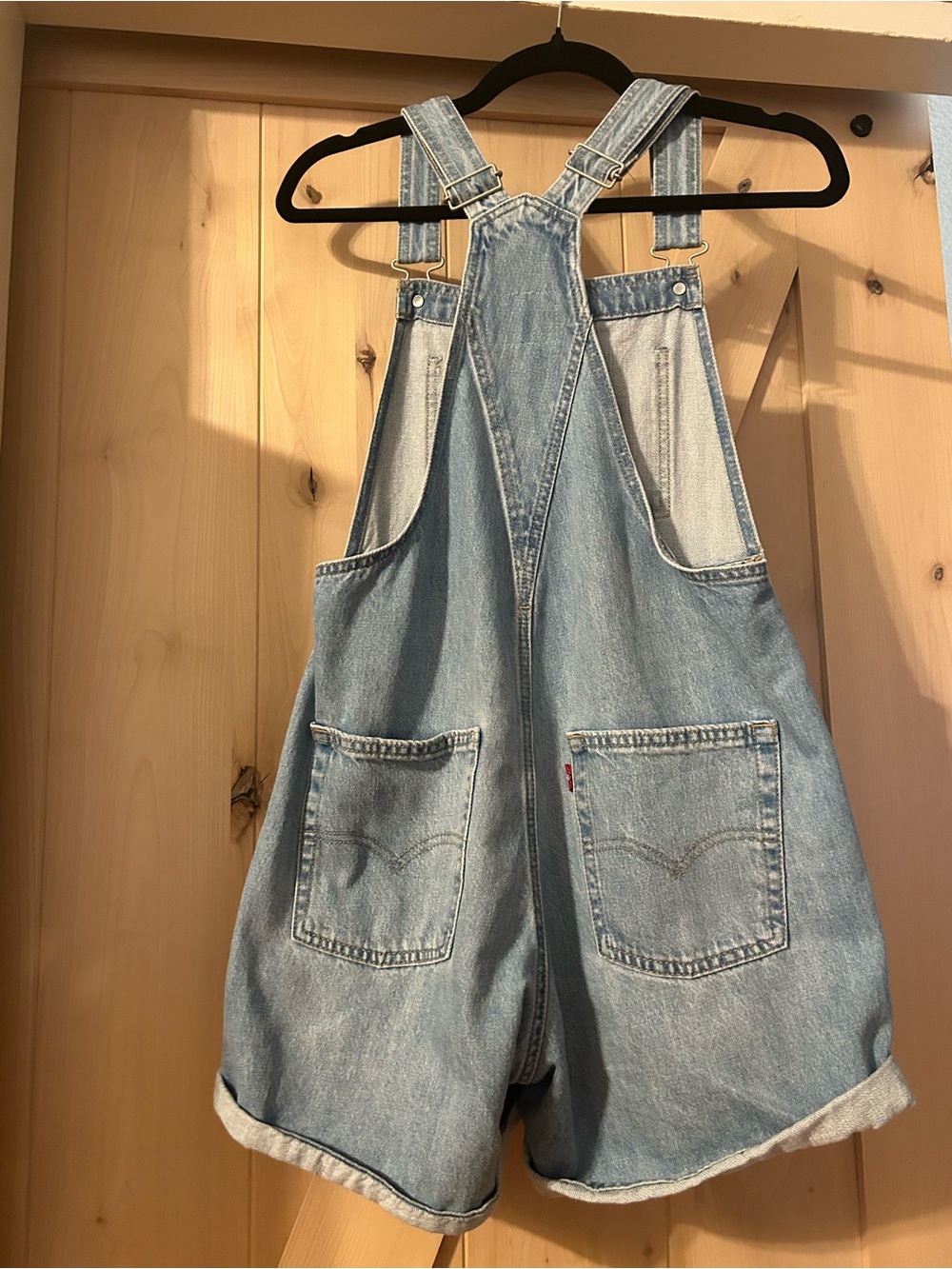 Levi’s overalls shorts - Picture 2 of 4